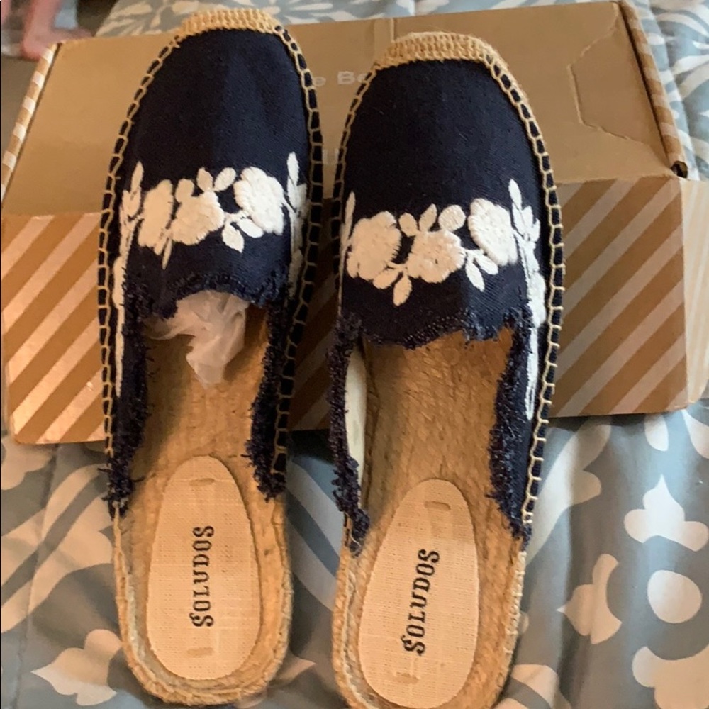 Women’s shoes